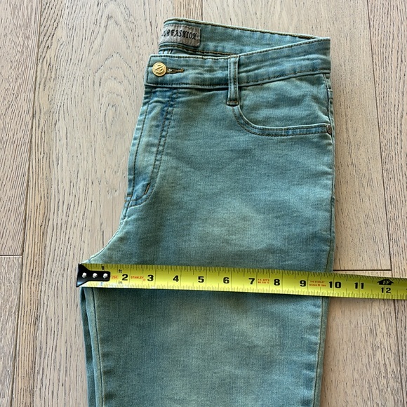 Y2K Flared Jeans - Picture 9 of 12